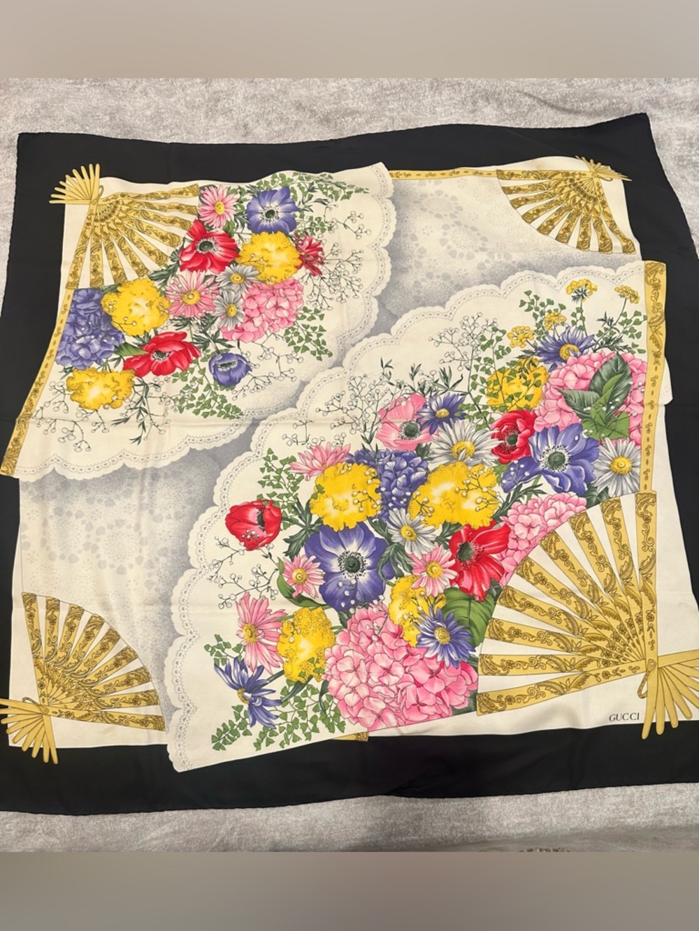 Gucci Floral Fan Silk Scarf in Multicolor